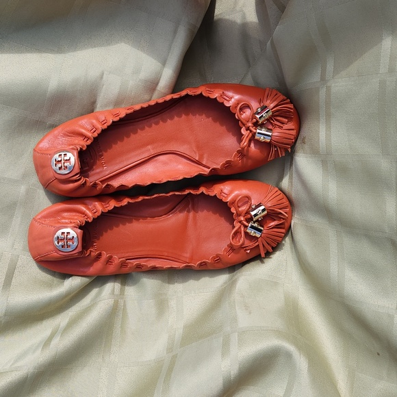 Tory Birch leather ballet flats, orange, rounded toe size 8.5 (like new) - Picture 2 of 10